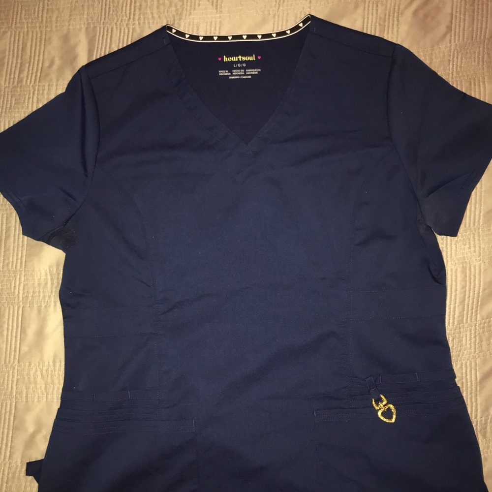 Heart soul scrub top size large